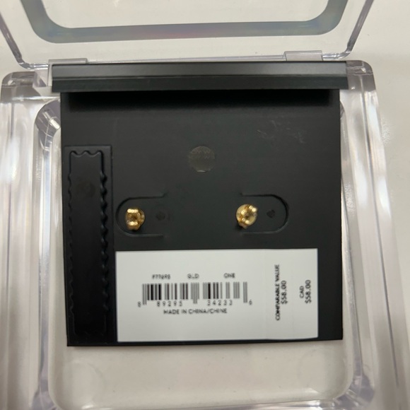 BNIB coach earrings - Picture 3 of 3